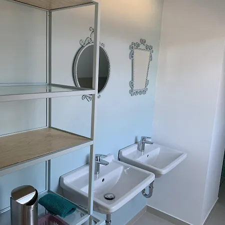 Fox Apartment